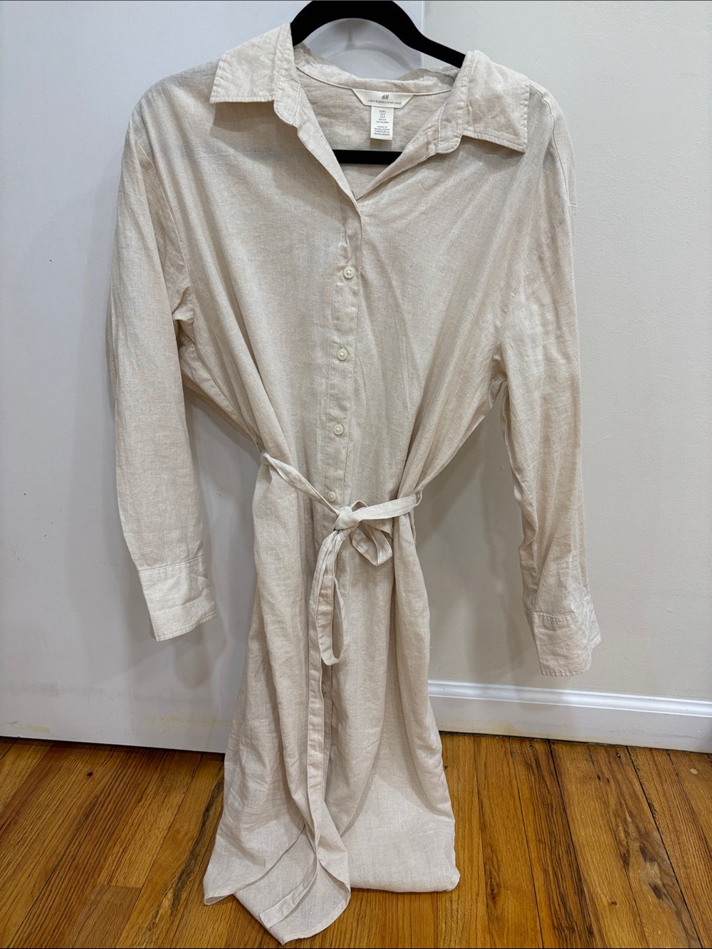 H&M linen Beige Long Sleeve Belted Shirt Dress - Picture 2 of 3